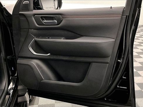 New 2026 Nissan Armada Platinum image 37