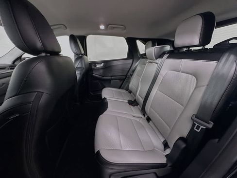 Used 2024 Ford Escape SE FWD image 14
