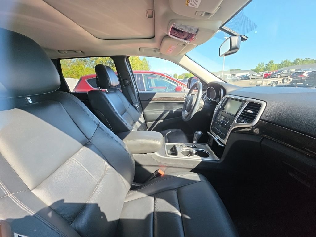Used 2013 Jeep Grand Cherokee Altitude AWD/4WD image 4