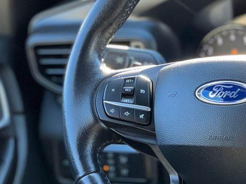 Used 2020 Ford Explorer XLT w/ Class III Trailer Tow Package image 11