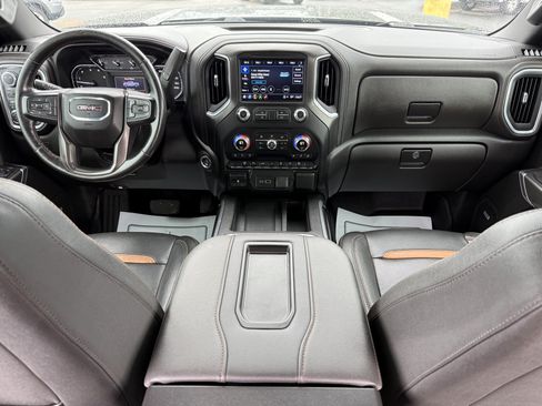 Used 2022 GMC Sierra 2500 AT4 w/ AT4 Preferred Package AWD/4WD image 10
