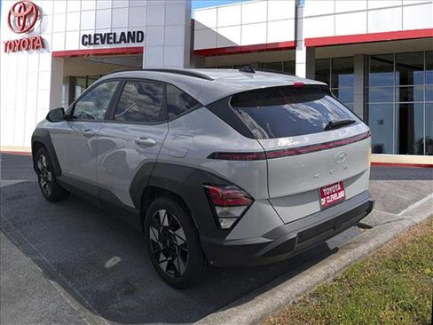 Used 2024 Hyundai Kona SEL w/ Convenience Package FWD image 5