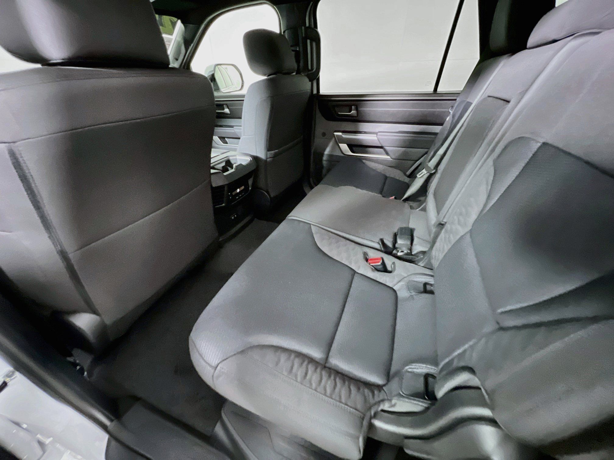 Used 2025 Toyota Sequoia SR5 AWD/4WD image 29