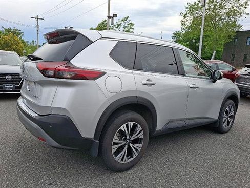 Certified 2022 Nissan Rogue SV w/ SV Premium Package AWD/4WD image 7