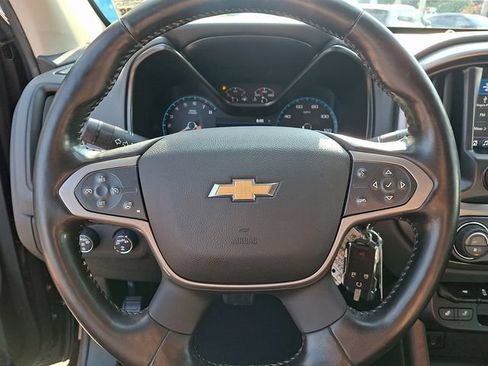 Used 2022 Chevrolet Colorado Z71 AWD/4WD image 30