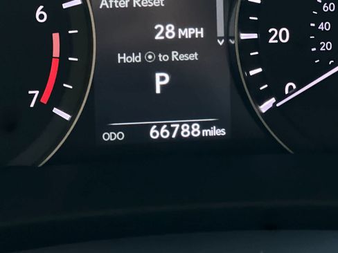 Used 2021 Lexus RX 350L FWD w/ Premium Package image 28
