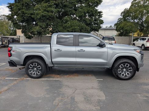 Used 2023 Chevrolet Colorado Z71 w/ Z71 Convenience Package 2 AWD/4WD image 2