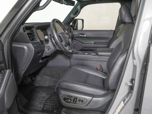 Used 2024 Lexus GX 550 image 16