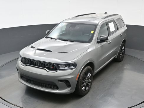 Used 2024 Dodge Durango GT image 32