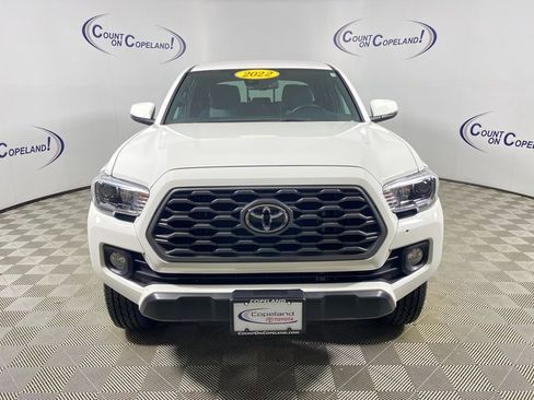 Certified 2022 Toyota Tacoma 4x4 Double Cab image 2