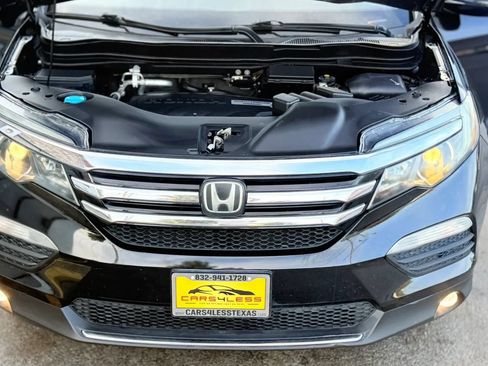 Used 2016 Honda Pilot Touring image 11