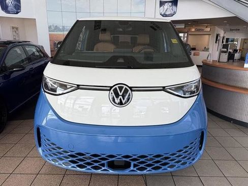 New 2025 Volkswagen ID. Buzz Pro S image 9