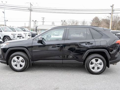 Used 2021 Toyota RAV4 XLE w/ Convenience Package image 8