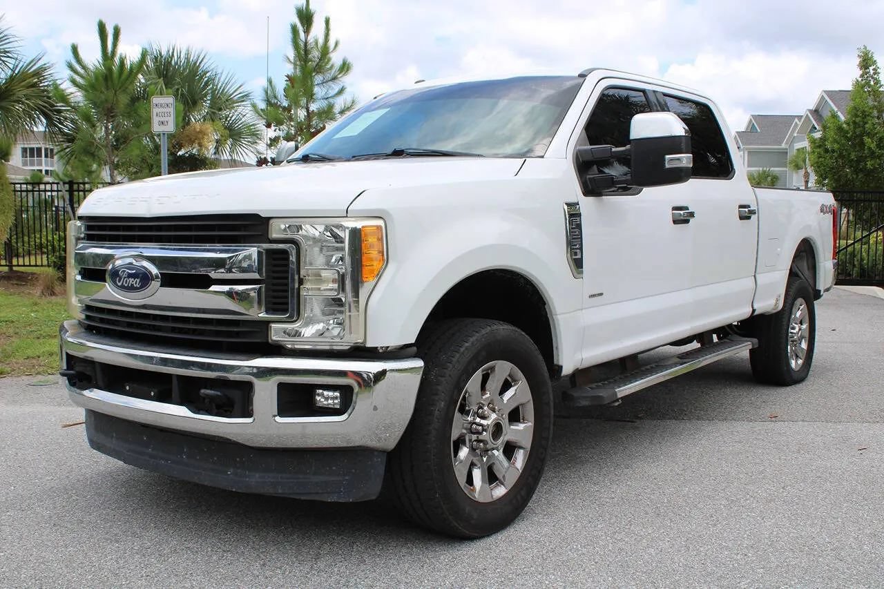 Used 2017 Ford F250 XLT AWD/4WD image 3