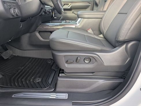 New 2026 Chevrolet Silverado 2500 LTZ w/ LTZ Plus Package AWD/4WD image 12