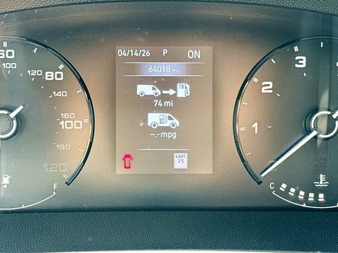 Used 2025 RAM ProMaster 2500 w/ Convenience Group FWD image 12