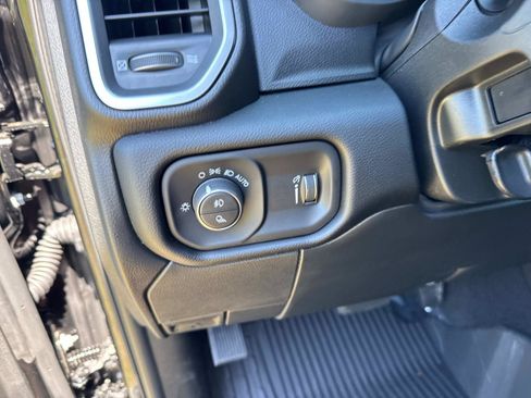 New 2026 RAM 2500 Big Horn AWD/4WD image 32
