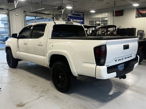 Used 2020 Toyota Tacoma SR5 image 5