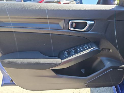 Used 2023 Honda Civic Sport image 13