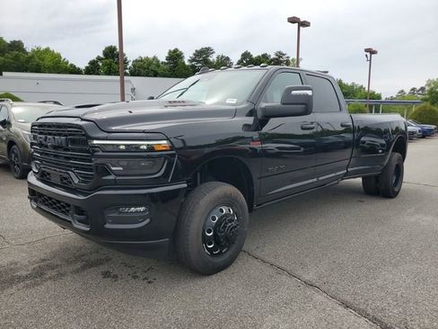 New 2026 RAM 3500 Laramie AWD/4WD image 3
