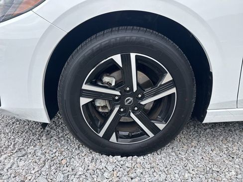 Used 2025 Nissan Sentra SV image 12