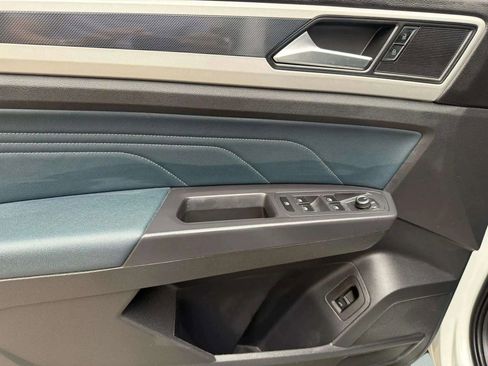 Used 2021 Volkswagen Atlas Cross Sport SEL image 31