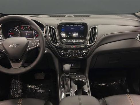 Used 2024 Chevrolet Equinox Premier image 11