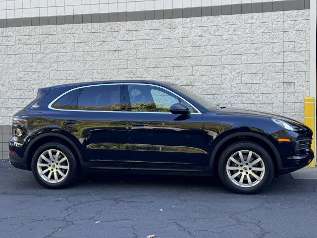Used 2020 Porsche Cayenne AWD/4WD image 17
