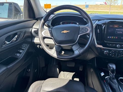 Used 2021 Chevrolet Traverse Premier w/ Redline Edition AWD/4WD image 13