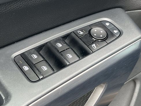 Used 2023 Nissan Pathfinder Rock Creek AWD/4WD image 23