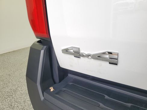 Used 2024 Toyota Tacoma SR AWD/4WD image 8