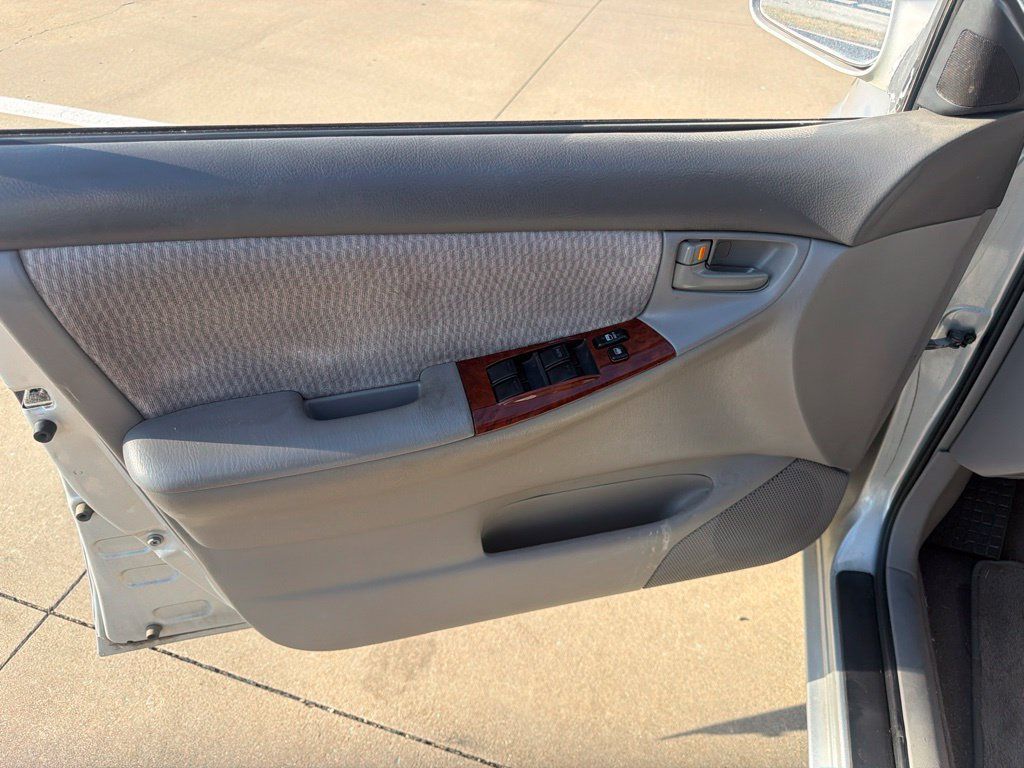 Used 2007 Toyota Corolla LE w/ Audio Value Pkg FWD image 20