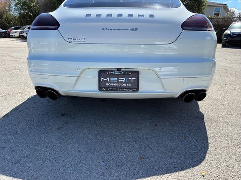 Used 2014 Porsche Panamera 4S image 16