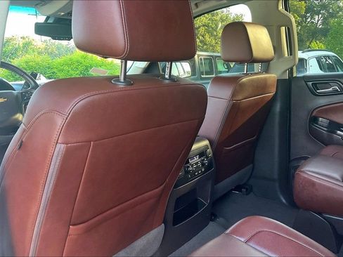 Used 2020 Chevrolet Tahoe Premier w/ Premier 6.2L Value Package RWD image 36