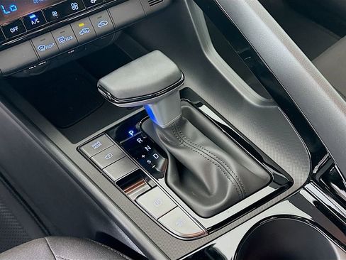 New 2025 Hyundai Elantra SEL image 15