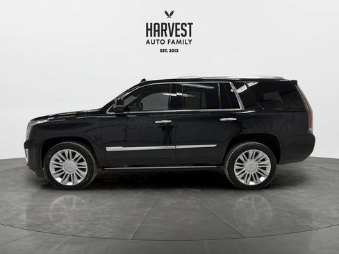 Used 2020 Cadillac Escalade Platinum image 2