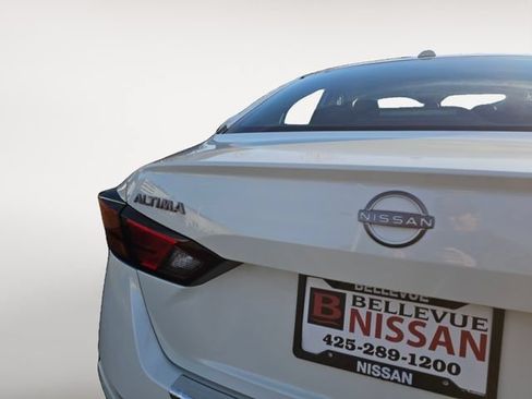 Used 2023 Nissan Altima 2.5 SV AWD/4WD image 15