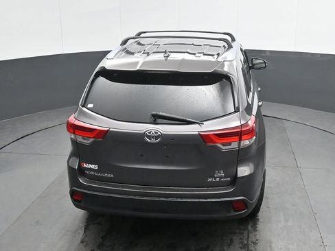 Used 2017 Toyota Highlander AWD V6 image 24