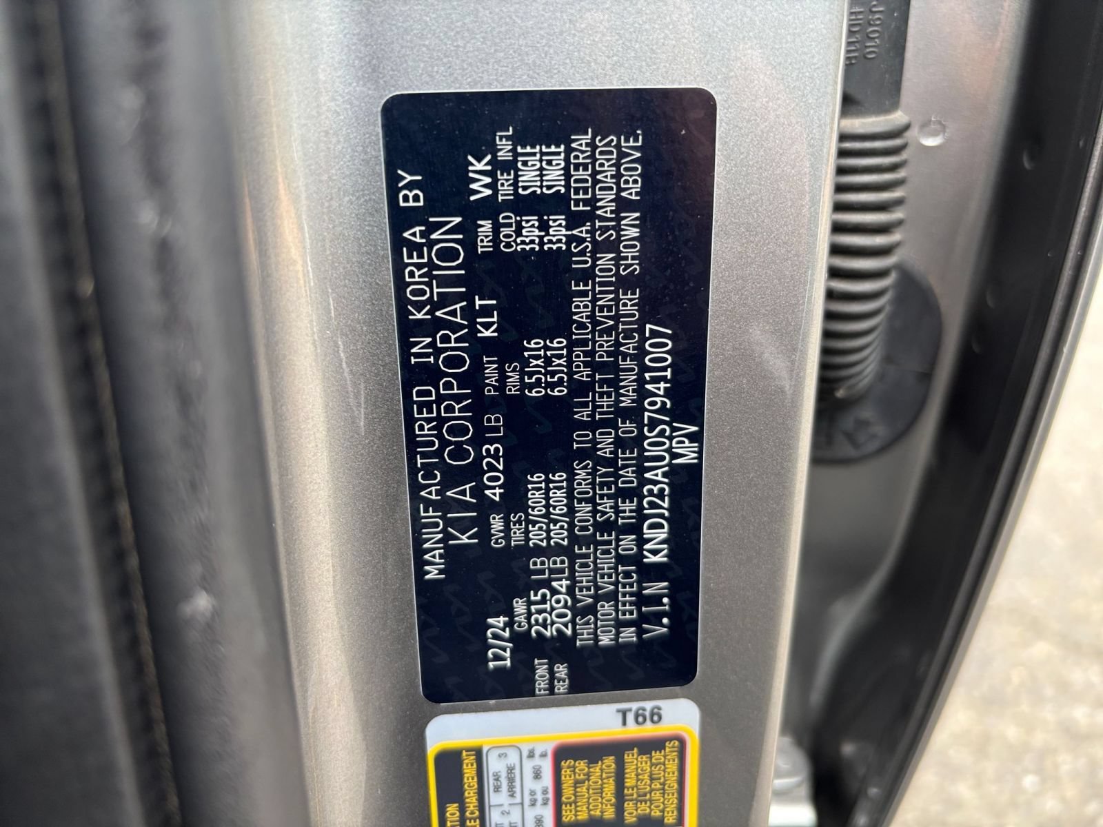 Used 2025 Kia Soul LX w/ LX Technology Package FWD image 26