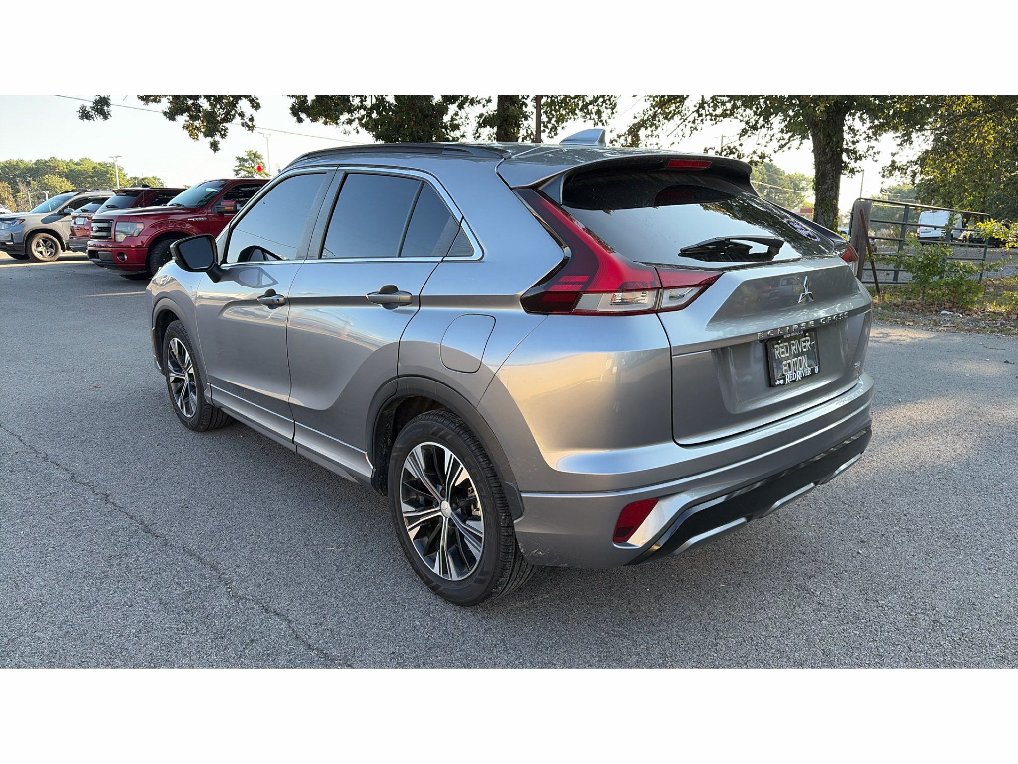 Used 2022 Mitsubishi Eclipse Cross SEL FWD image 4
