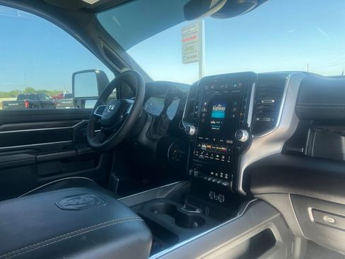 Used 2025 RAM 3500 Laramie w/ Sport Appearance Package AWD/4WD image 16