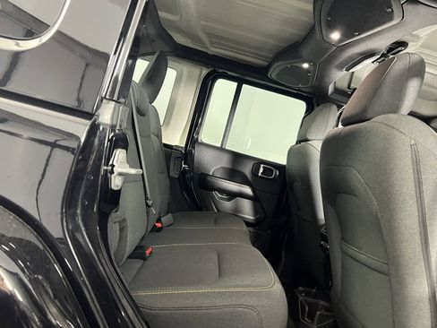 Certified 2025 Jeep Wrangler Sahara image 27