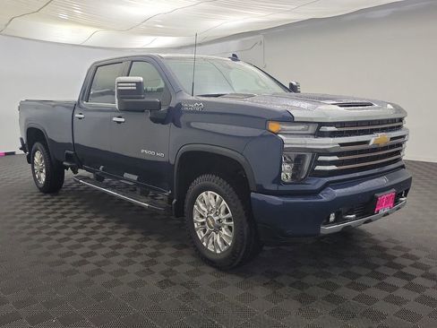 Used 2021 Chevrolet Silverado 2500 High Country w/ Technology Package image 6
