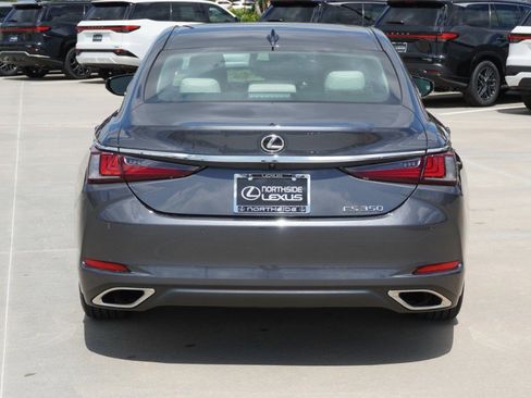 Used 2025 Lexus ES 350 w/ Premium Package image 7