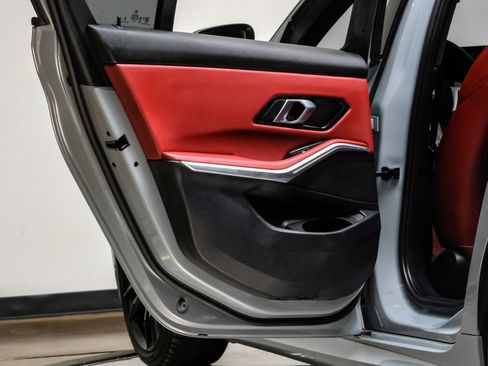 Used 2024 BMW 330i 330i w/ M Sport Package image 49