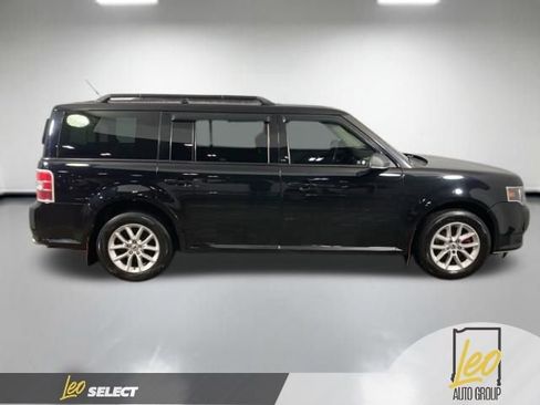 Used 2018 Ford Flex SE image 7