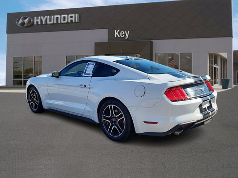 Used 2019 Ford Mustang Premium image 5