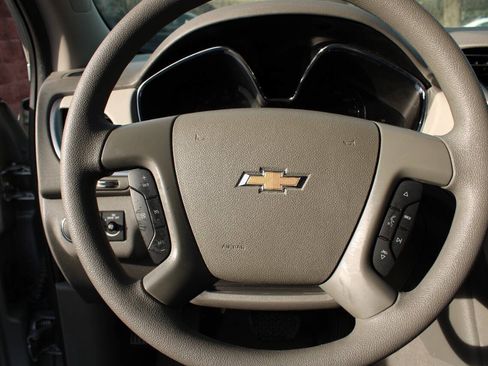 Used 2017 Chevrolet Traverse LS AWD/4WD image 25