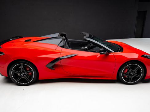 Used 2023 Chevrolet Corvette Stingray Convertible w/ Z51 Performance Package RWD image 38