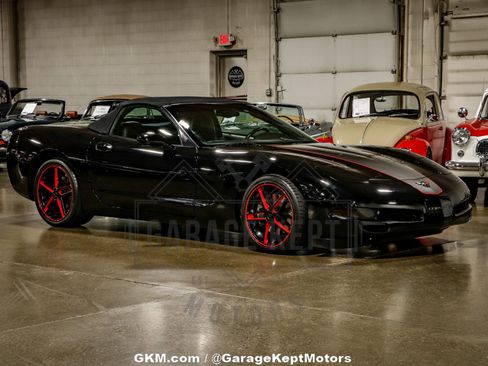 Used 2002 Chevrolet Corvette Convertible w/ Preferred Equipment Group2 image 3